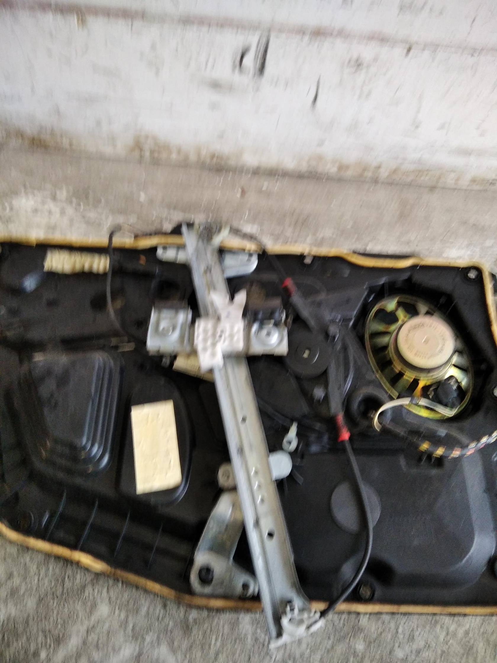 Alzacristallo elettr. porta ant. dx.